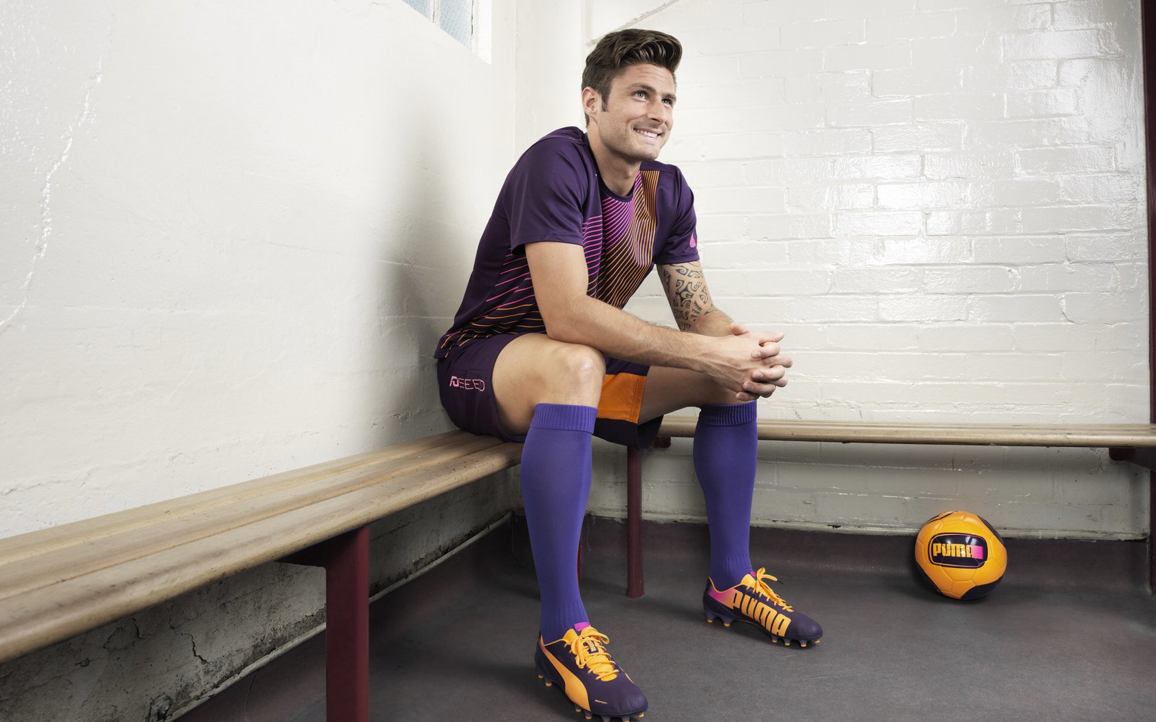 爱游戏中国官方登录入口网站-法国青训注重全方位发展，运动员素质全面提升，法国队青训